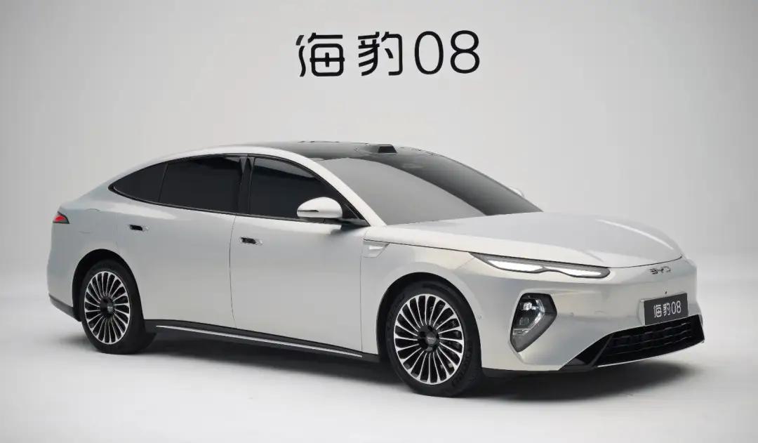 比亚迪2026年连续4个月逐月销量：
（3-6月，官方集团总销量）
 3月：30