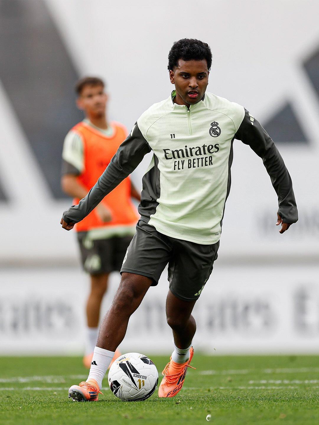 罗德里戈备战明晚的国家德比⚔️皇马vs巴萨国家德比 ​​​