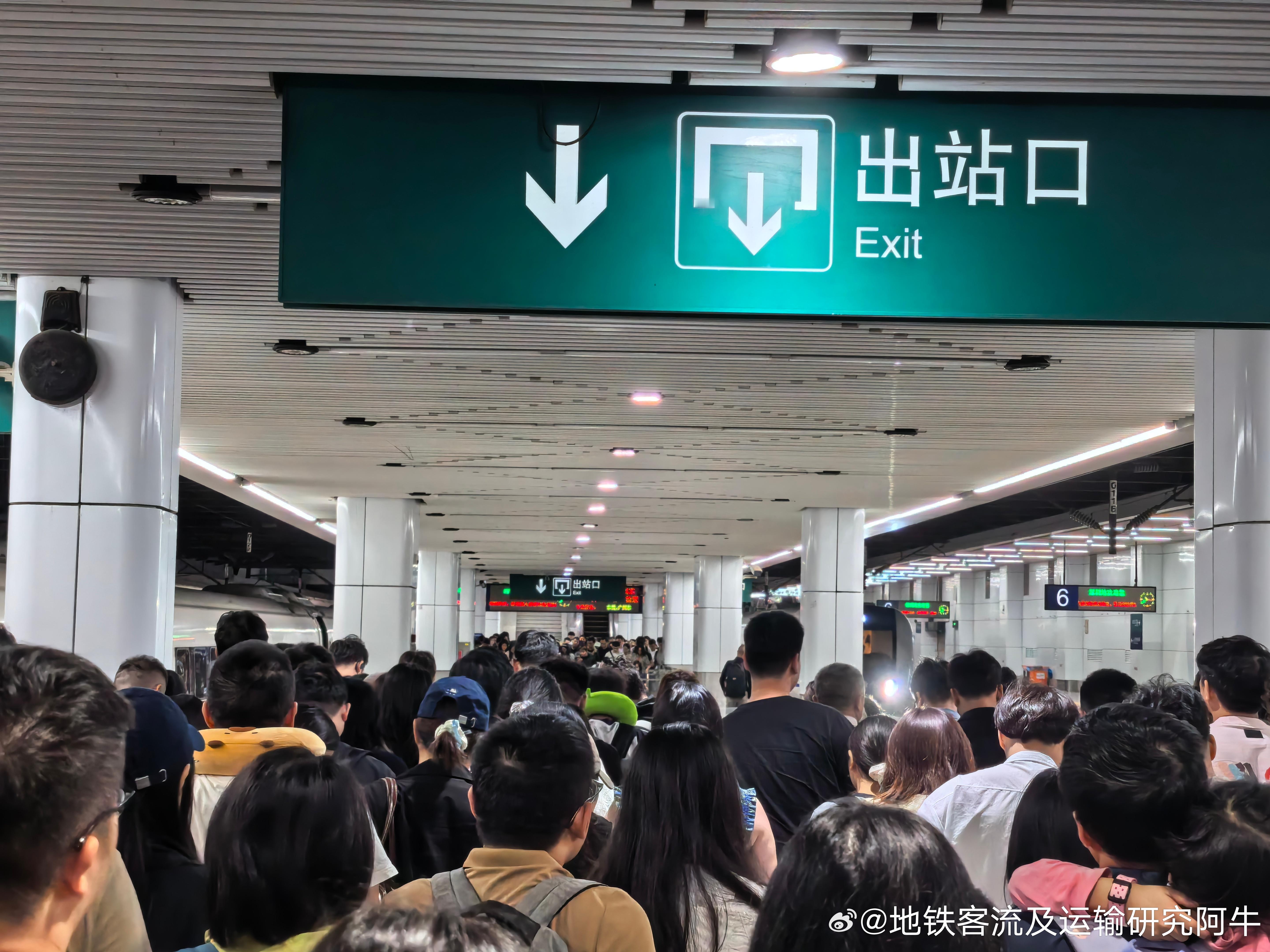 【深圳站2026年铁路五一假期运输 】网友：2026-05-05（五一假期最后一