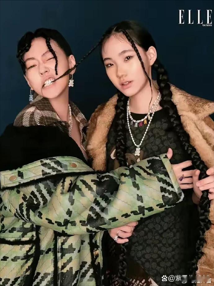 小S的手放到16岁的女儿身上这样摆拍合适吗？小S究竟是要表达什么呢？ ​​​