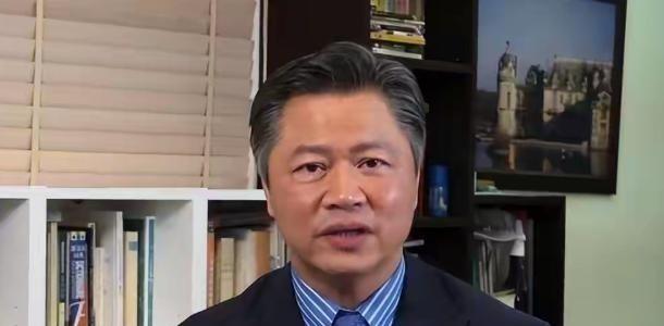 可别不当回事！台湾地区资深专家赖岳谦曾发出重磅警示：美国很可能最早今年、最晚20