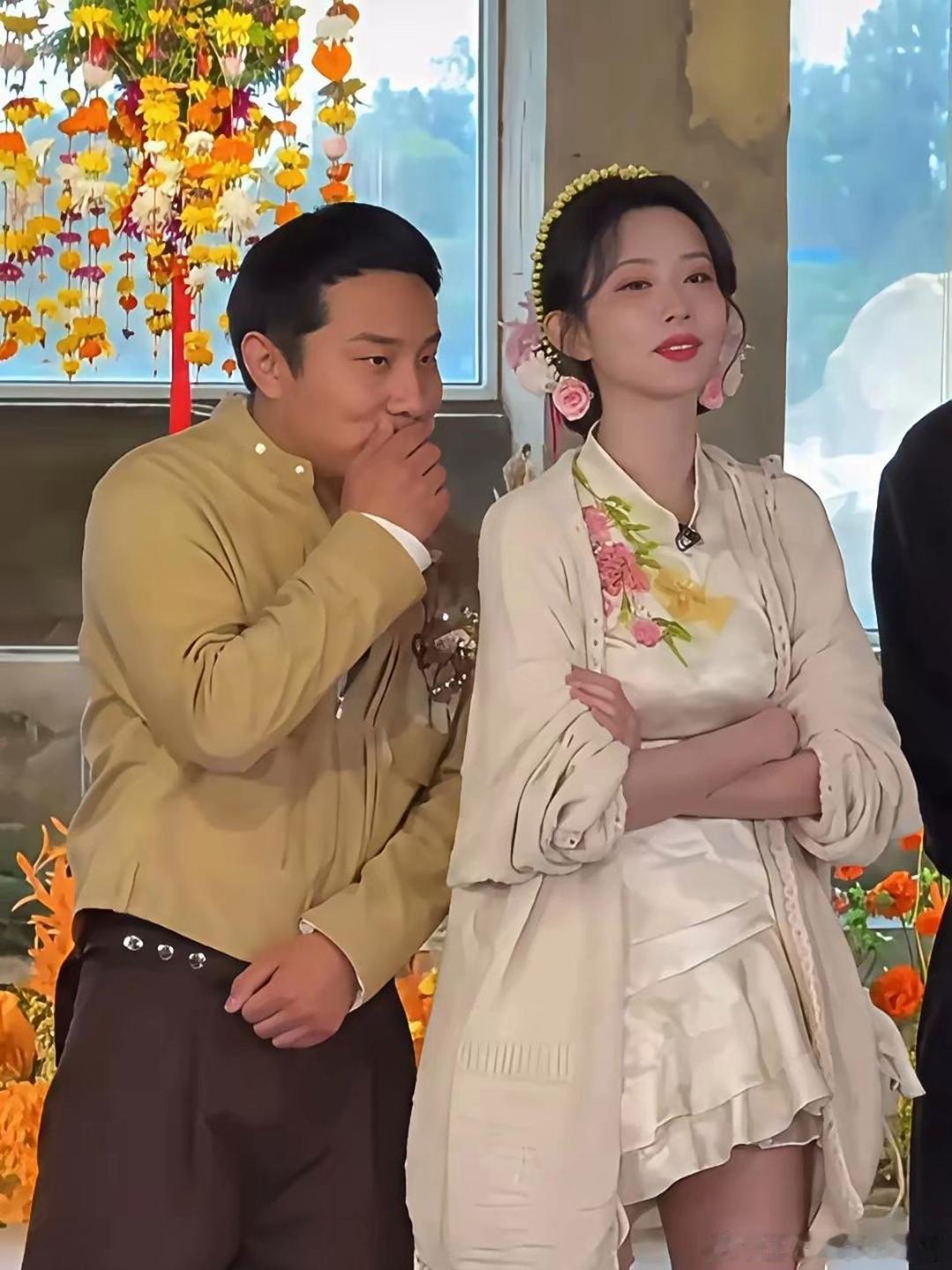 徐志胜长相普通，名气也不算特别高，但有一点估计会让很多男明星羡慕。那就是因为外形