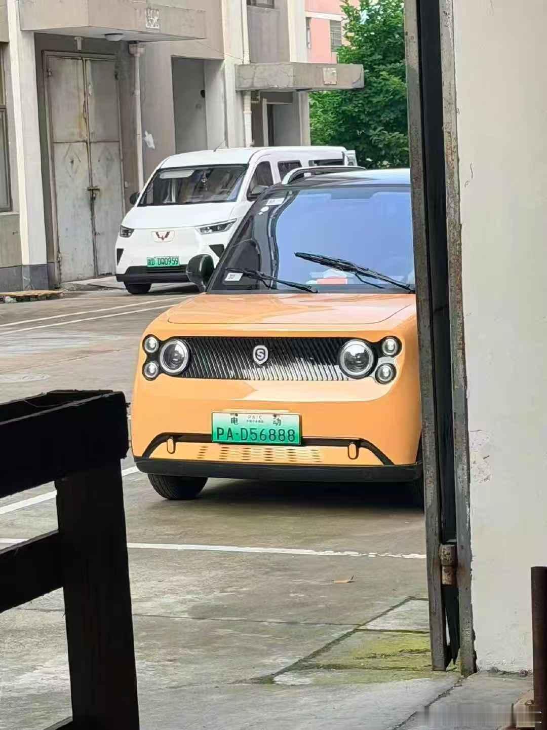 胖哥汽车频道 萤火䖝来了统统闪开！大V聊车老头乐