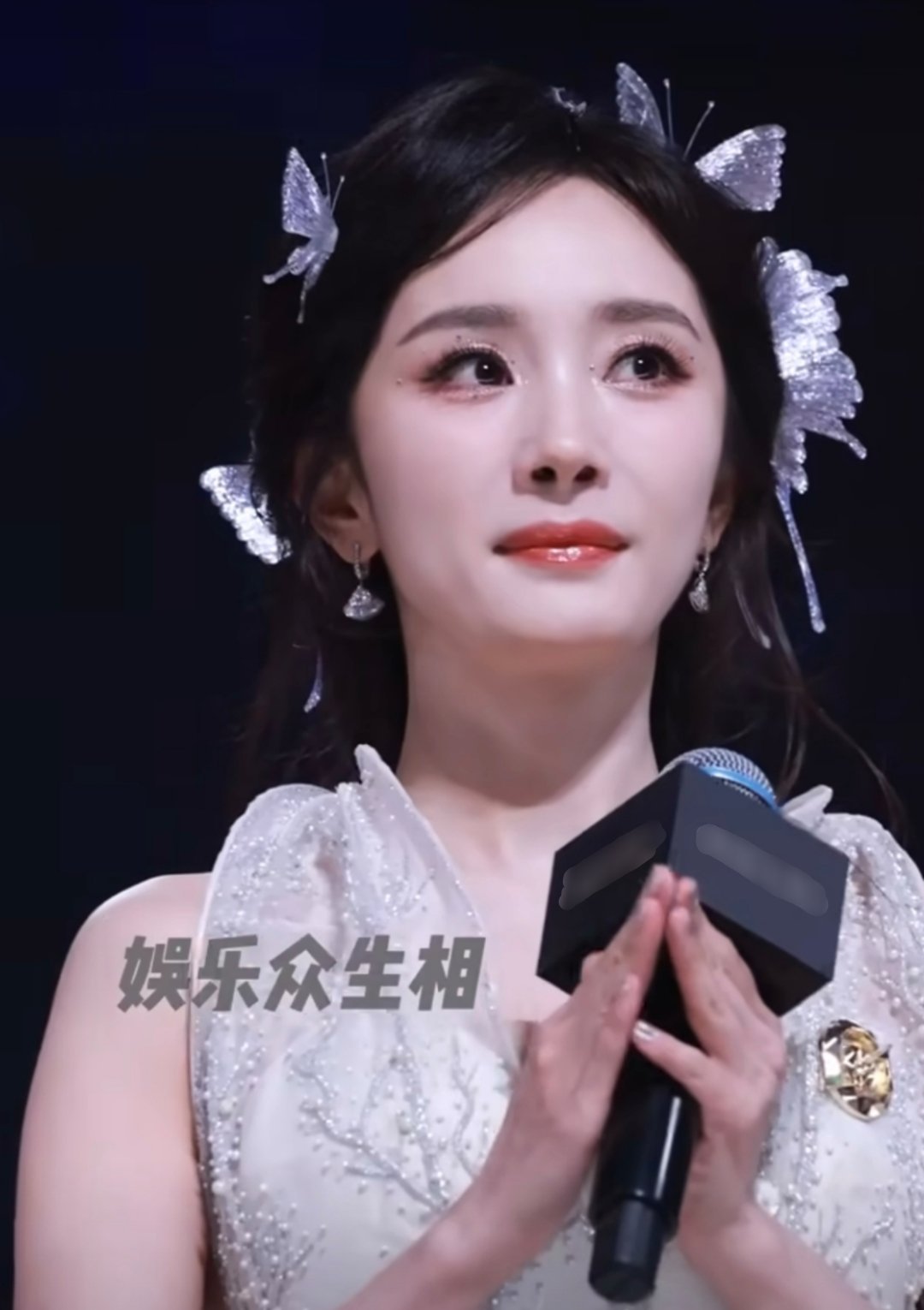 杨幂、赵丽颖今日直播怼脸镜头🈶，看看生图状态[收到] ​​​