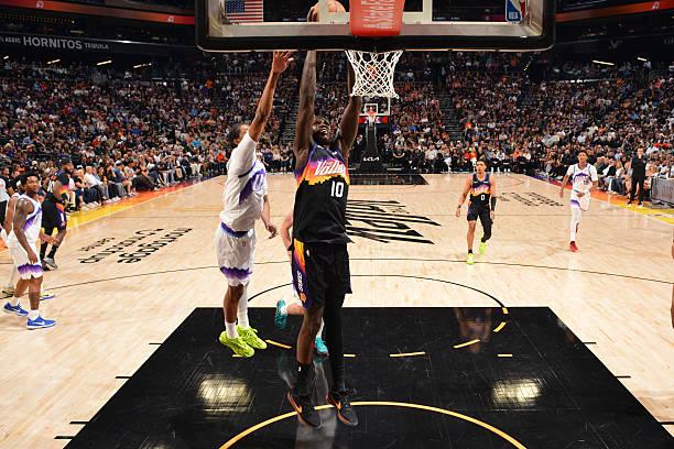 马卢阿奇面对爵士拿下了12分9篮板2盖帽的准两双数据，其中还包括了3个前场篮板，