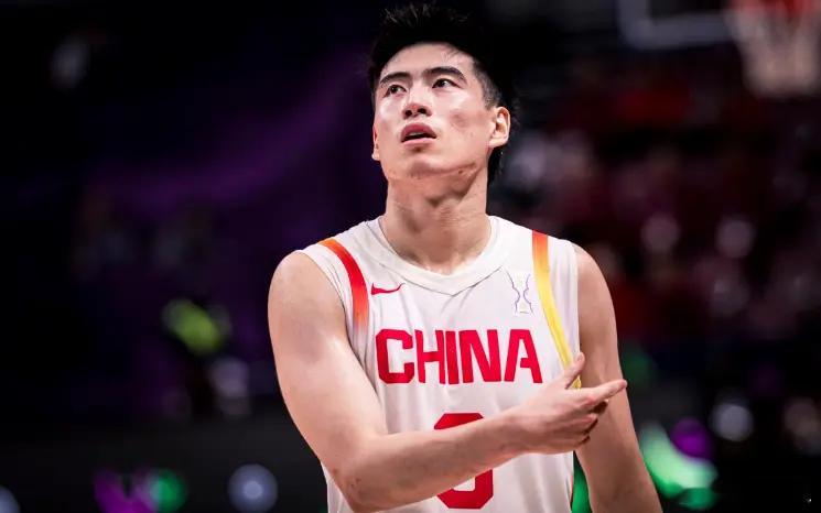 北京时间8月19日，在程帅澎随中国男篮获得亚洲杯亚军后，如今浙江男篮官宣与程帅澎