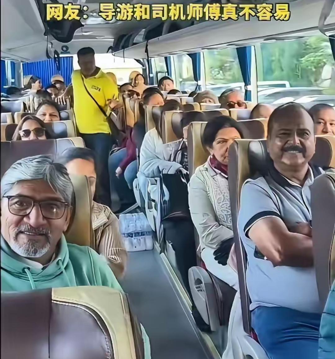 印度来华旅游天团！导游和司机师傅太不容易了… 
千叮咛万嘱咐，不可以随地方便、脱