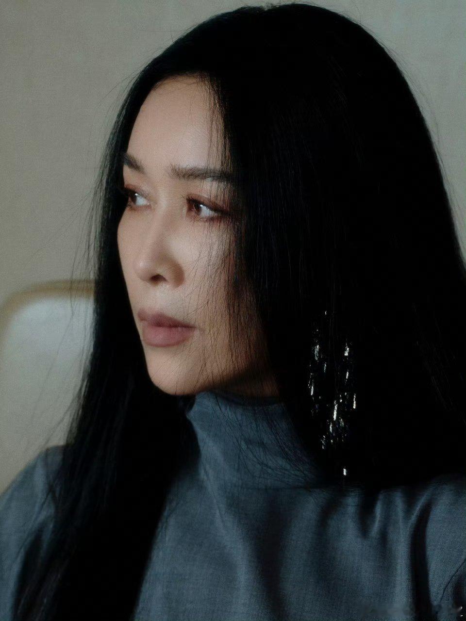 那英 你们叫妈妈的先闭嘴那英点评时开启护崽模式，被华晨宇调侃像选手妈妈，台下观众