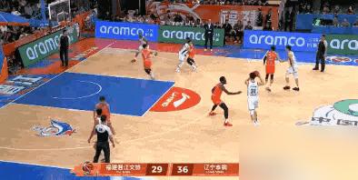 赵继伟500场里程碑，21投2中后，末节连砍6分救赎。
数据不会说谎。
过去