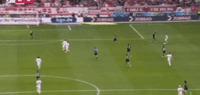 为了帮助伤愈复出的诺伊尔找回最佳状态，拜仁全队真是煞费苦心…不得不说，在欧冠关键