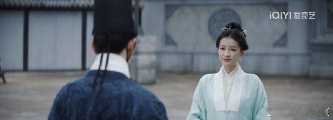 怎么感觉孙怡穿古装给我一种怪怪的感觉[开摆][开摆][开摆]感觉还是现代剧比较适