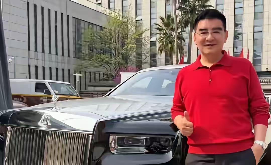 标哥的条件是王菲开演唱会，他来当嘉宾，从李亚鹏回应张雪的话来看陈光标应该没捐。