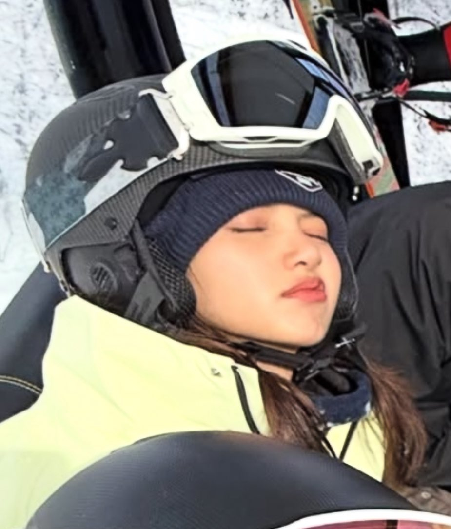 还是个小屁孩啊，哈哈哈 