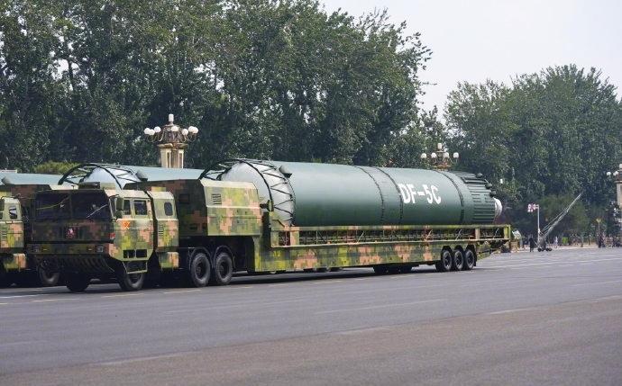 美国说中国在最新的发射井里装载了100多枚洲际弹道导弹，我们倒是希望这是真的。