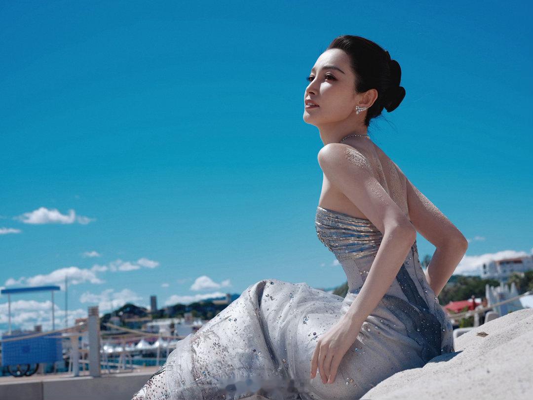 李冰冰 