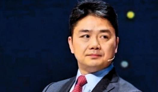 巴黎那帮毛贼估计肠子都悔青了，费大劲搬空京东仓库，结果偷回去一堆“电子板砖”！