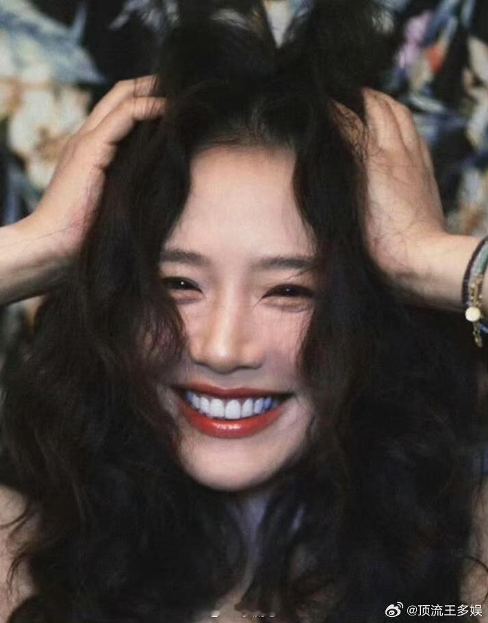 马思纯不知道马姓明星真的很抽象 马思纯真的好抽象！看着是青春疼痛女主，居然会表演