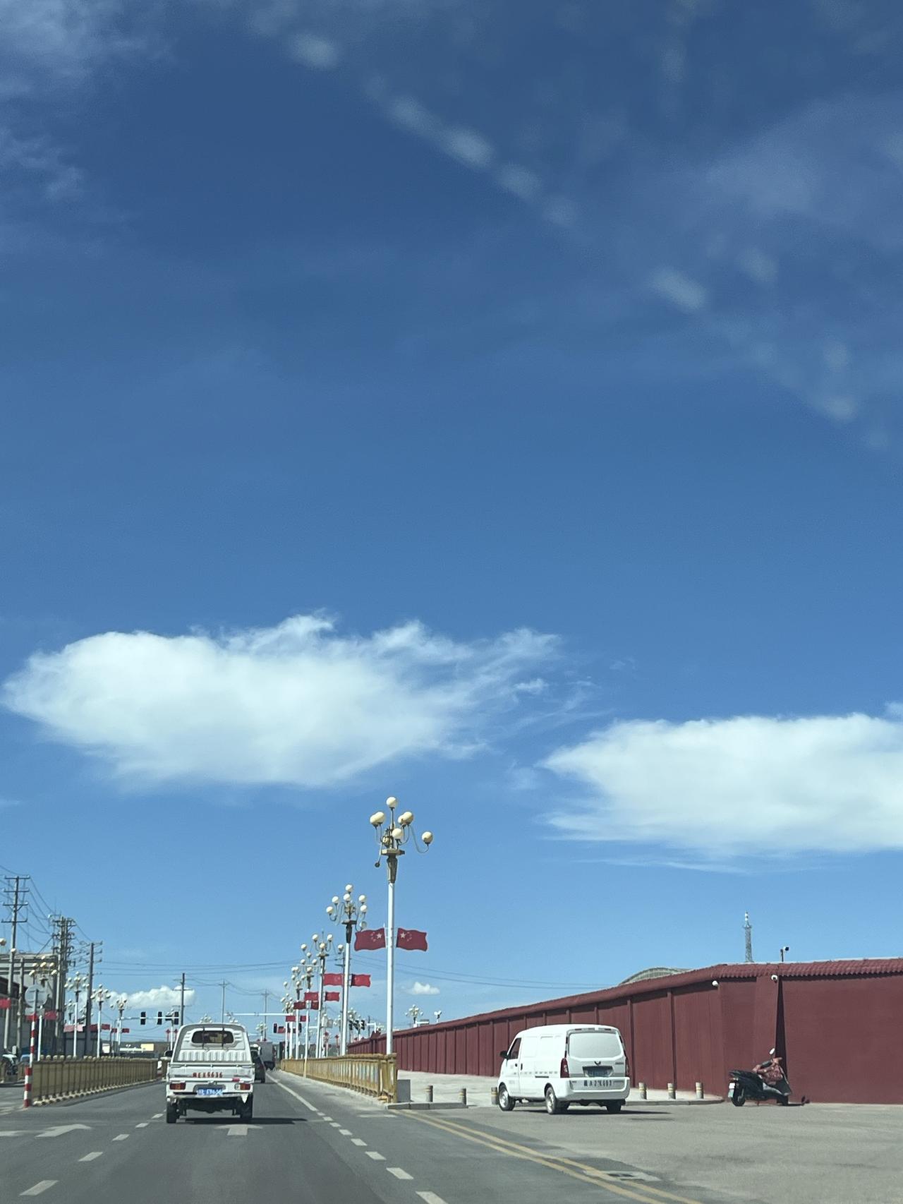我从不参加跑团一大群人招摇过市的跑步，有网友问我为什么不跟跑团一起跑步？多热闹啊
