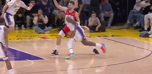 火箭这高度，让老詹这样冲，太难了  湖人三巨头圣诞合体全网热点共创计划