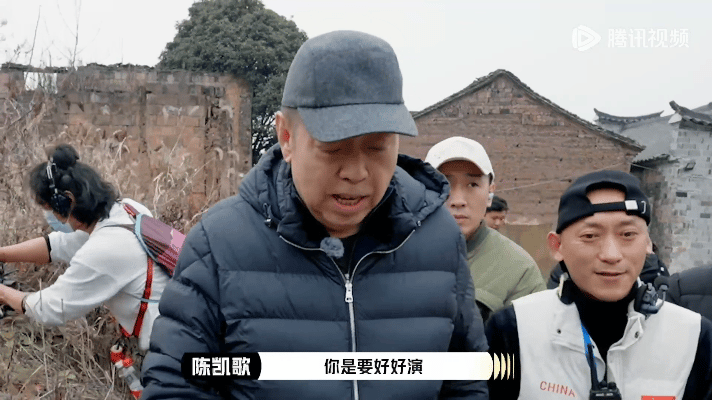 陈凯歌3句话教许佳琪演出母亲力量感 陈凯歌导演太会教了！许佳琪没当妈经验演母亲超