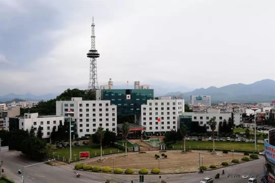 福建诏安到底穷不穷，其实诏安生活水平跟潮汕区县不分伯仲，潮汕该有的生活水准，诏安