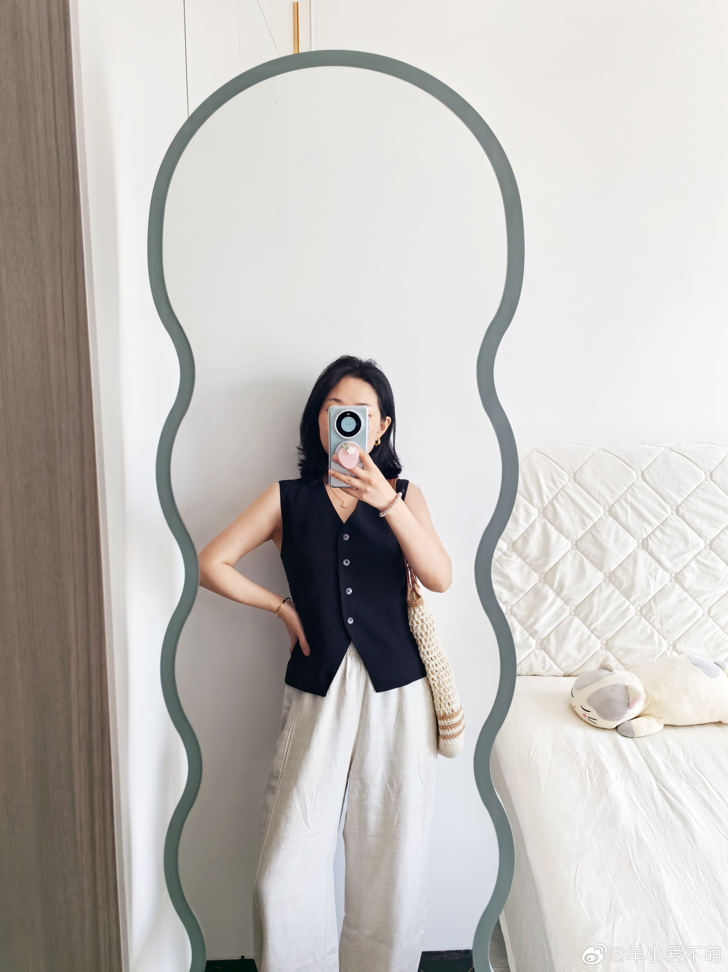 黑色马甲+亚麻阔腿裤简约又松弛，这身敲爱随手拍今天穿什么ootd