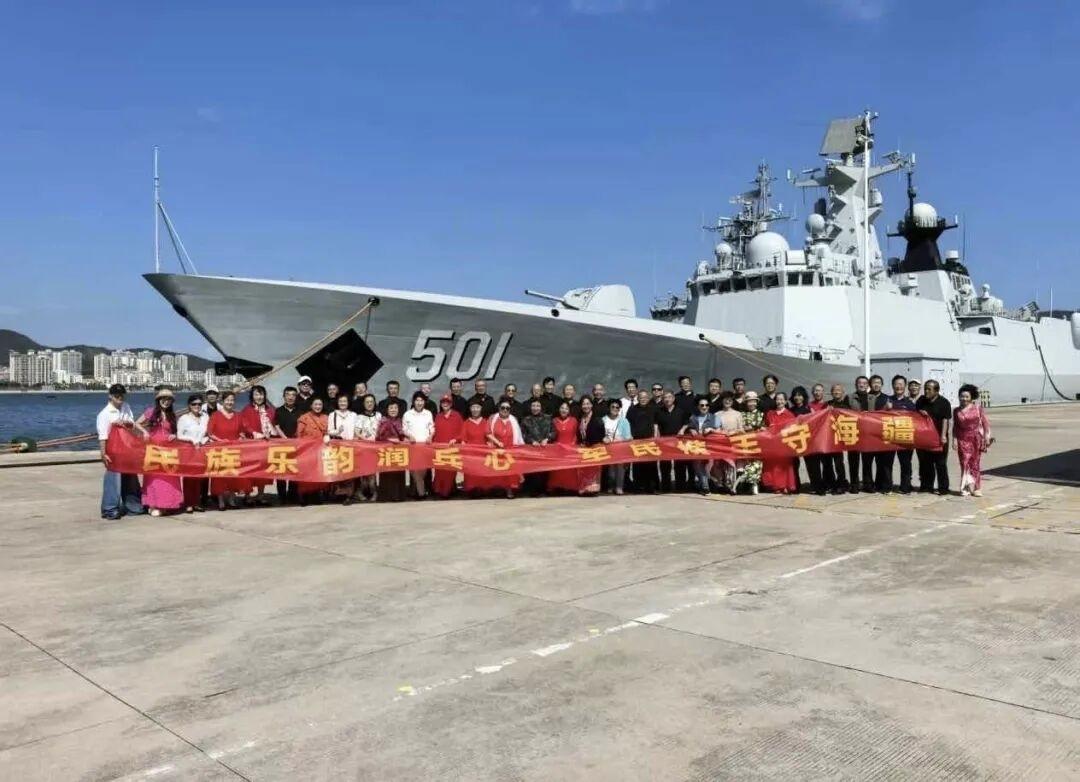 第45艘054A护卫舰也快官宣了！
501号为石河子舰，部署在南海舰队。