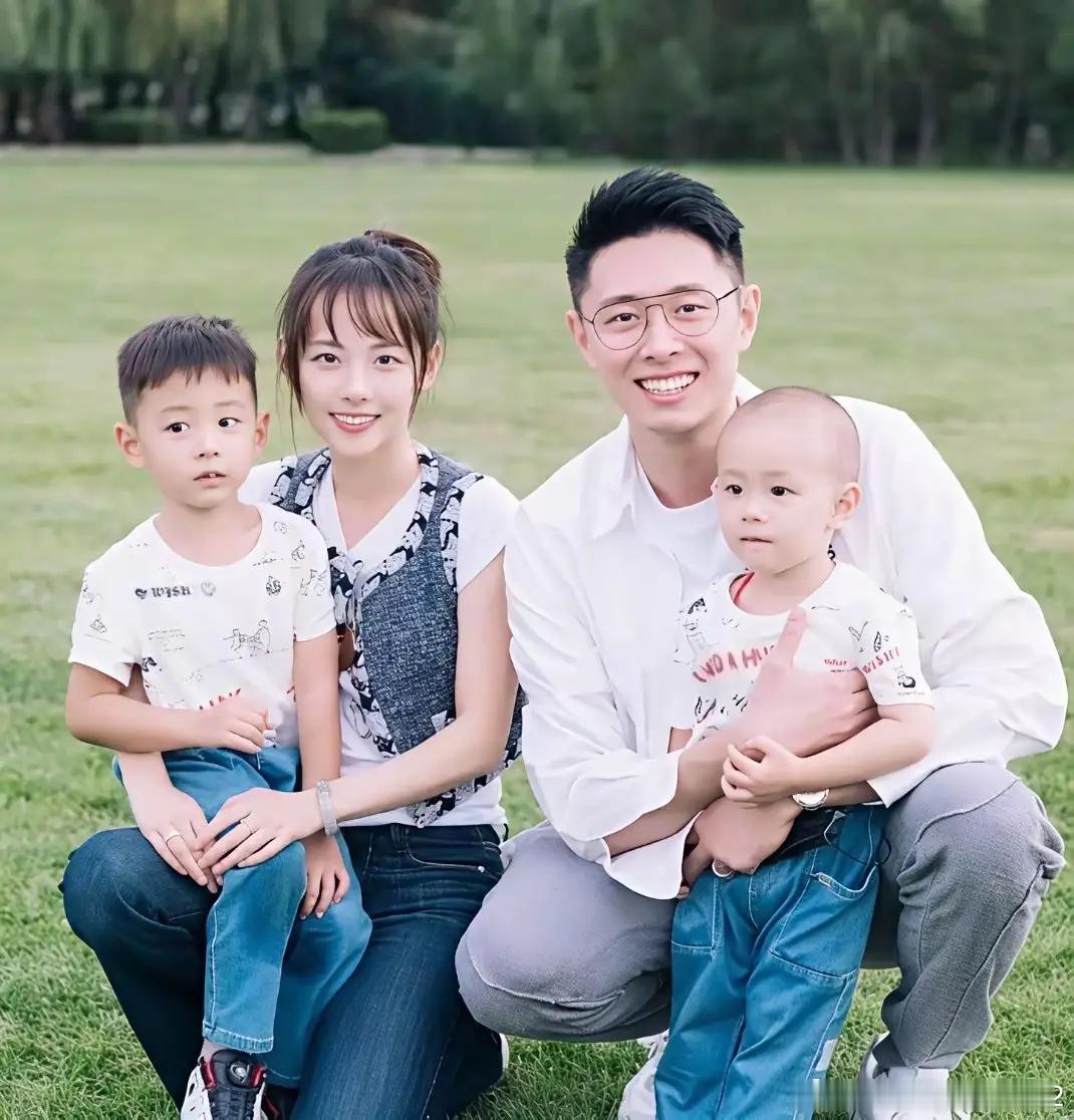买超回应没有离婚只有丧偶 将这句话翻出来是嘲讽他吗？没什么可嘲讽的。他说这句话的