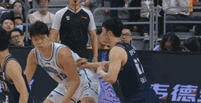 终于知道为啥杨翰森在NBA越打越好，张明池现在连CBA都打不上了！
两人天赋没差