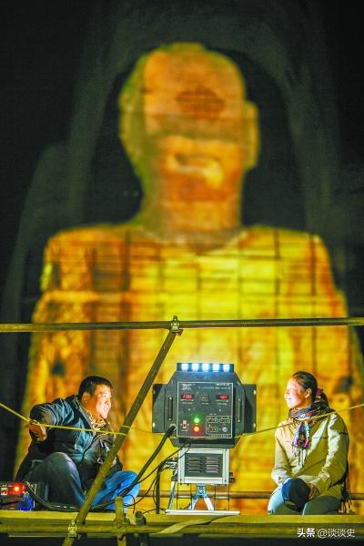 2001年，建于公元六世纪的阿富汗巴米扬大佛被炸毁，2015年，中国的张昕宇和梁