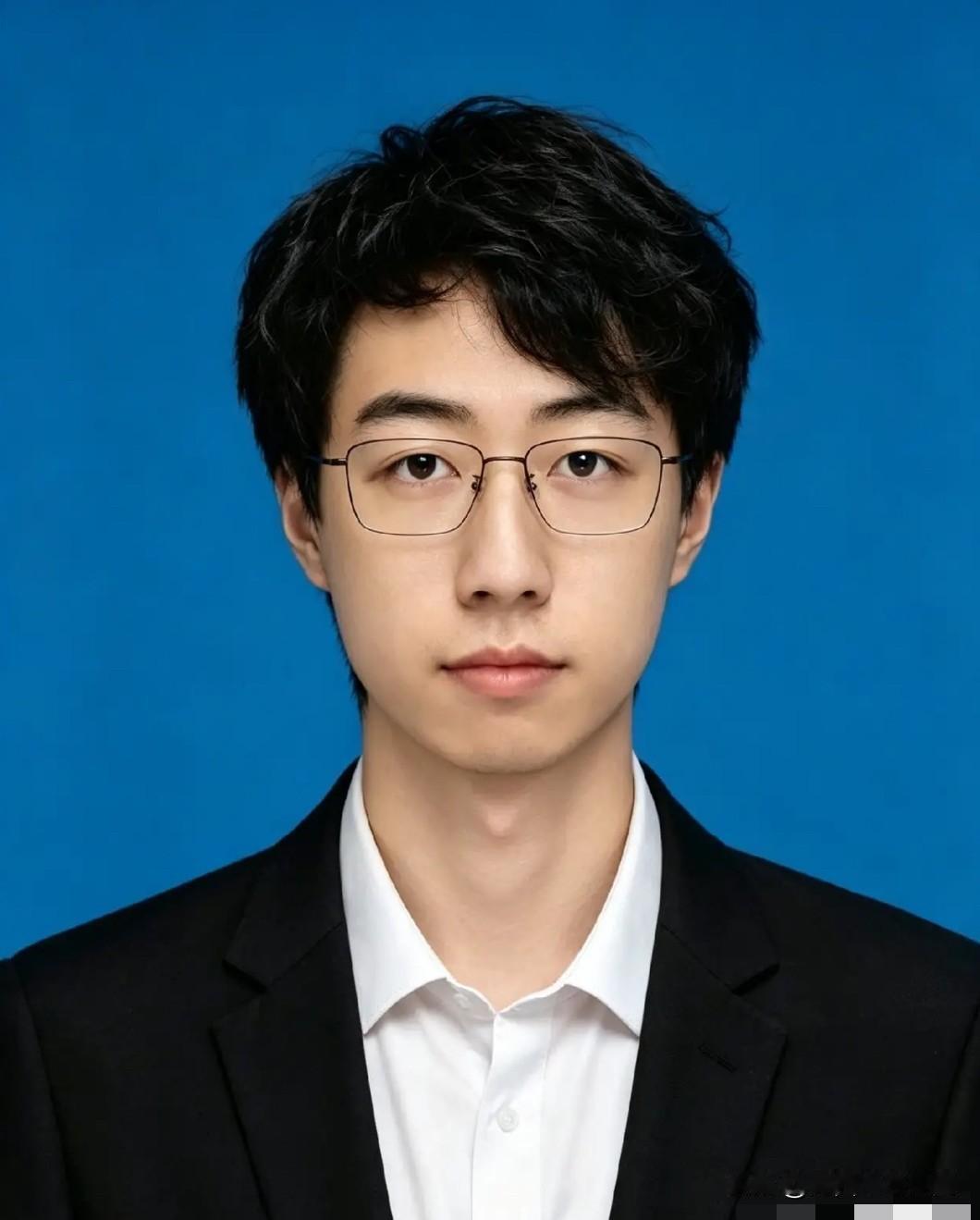 1995年出生的教授、博导李宏博，学成放弃海外优越条件，扎根山东田间地头。深耕蔬