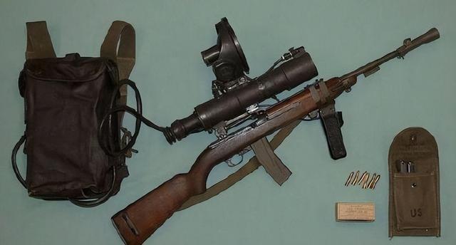 1944年，美军观察组访问延安时，随身携带了一款M1卡宾枪。这是一款二战名枪，虽