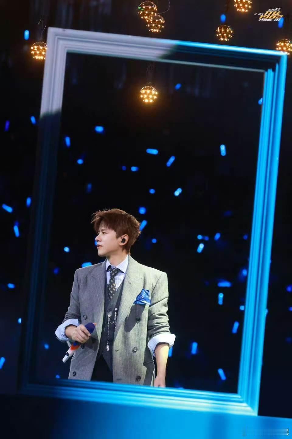 张杰抬手采撷张杰往事泛起涟漪张杰抬手采撷，哇塞， 