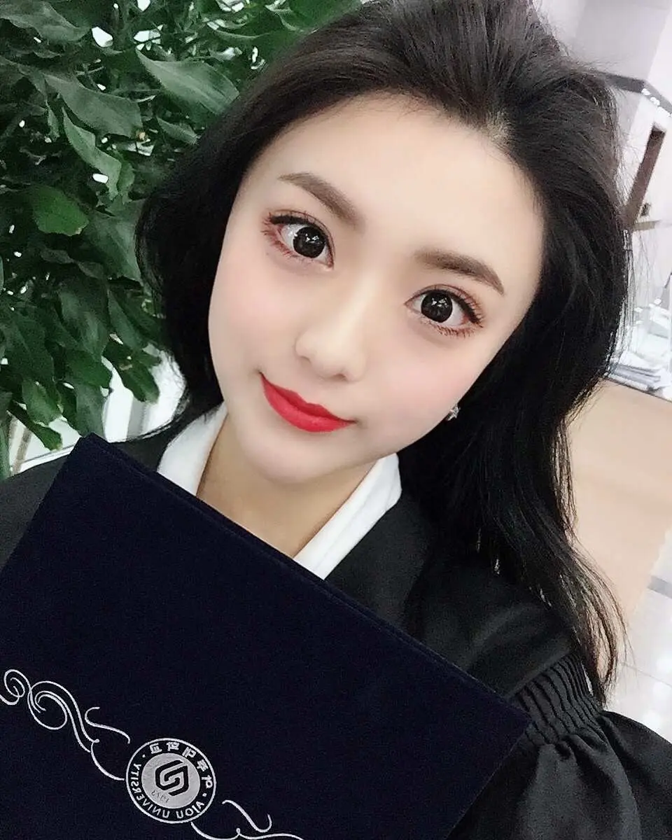 图片依次为：本科没当妈 研究生一娃妈 博士两娃妈