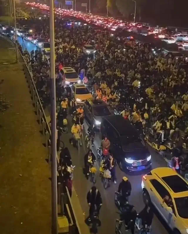 用项飙老师“生命力的捕获”对照“开封夜骑”