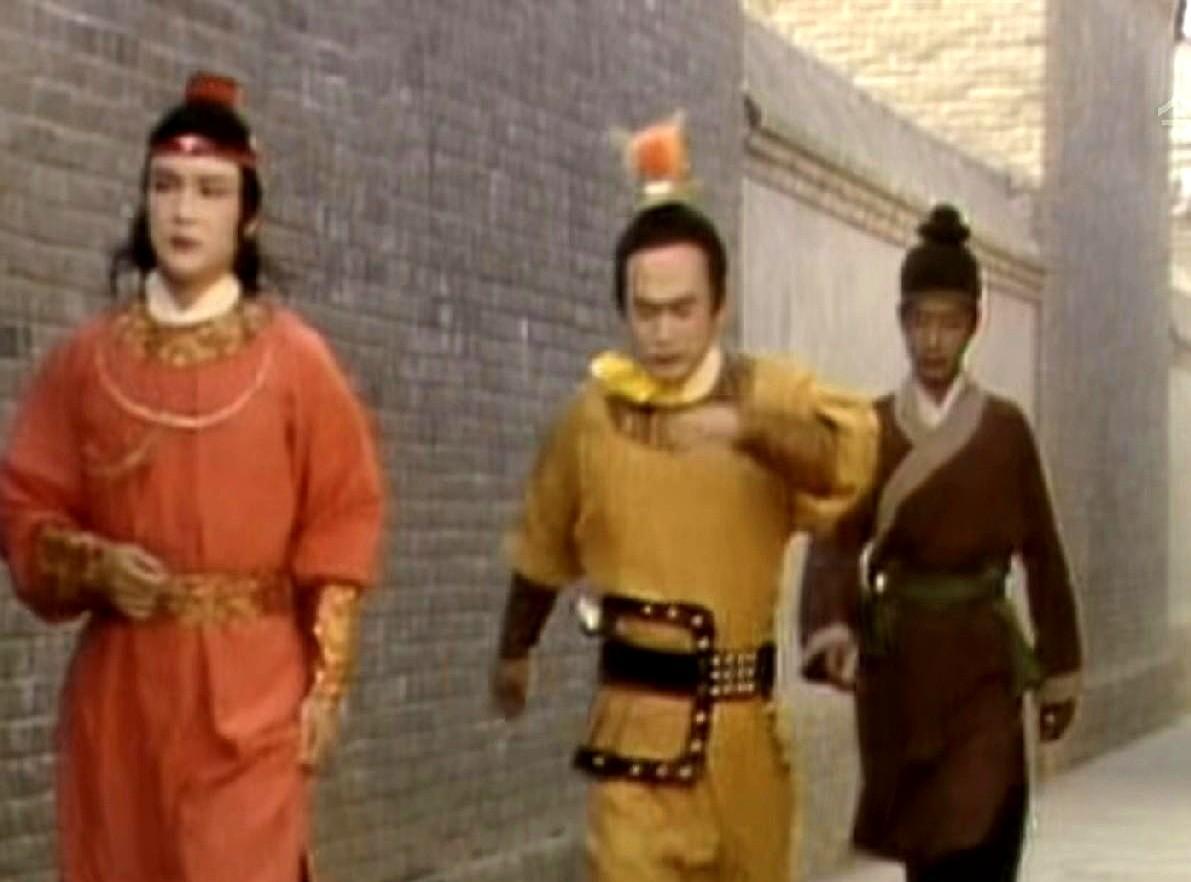 给《红楼梦》第一渣男加爱国戏，是编剧硬塞的“私货”吗？
87版薛蟠那段“拥护柳