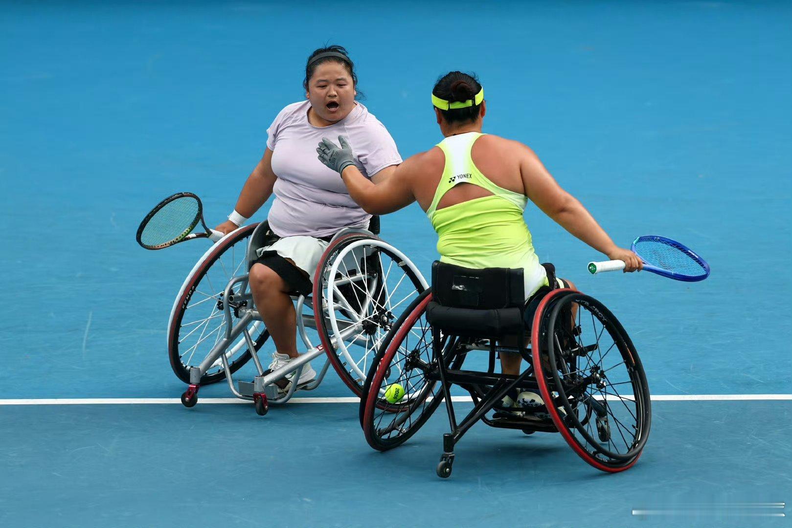 澳网2026 轮椅组女双决赛头号种子王紫莹🇨🇳/李晓辉🇨🇳6-4/6-3