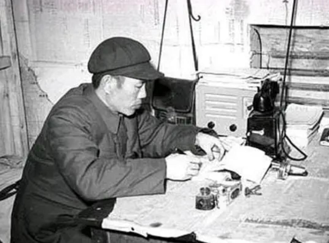 邓华用兵以谨慎著称，辽沈战役开打，东北野战军准备用四个纵队攻打锦州，邓华认为四个