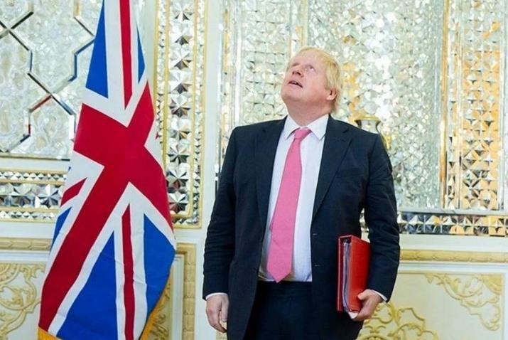 英国试图同俄罗斯展开军事对话，俄罗斯切断联系，英国开始把2022俄乌开战原因甩锅