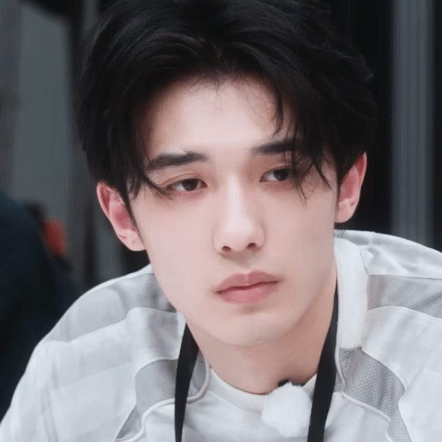 新人演员和经纪人吵出火星子了少年无尽夏客观来讲经纪人的出发点是为艺人长远发展，表