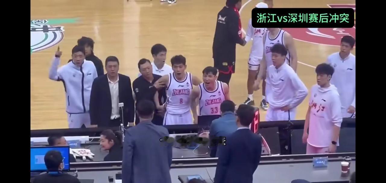 浙江100：109不敌深圳，赛后王世龙带领众弟子围攻大闹技术台，CBA乱成一锅粥