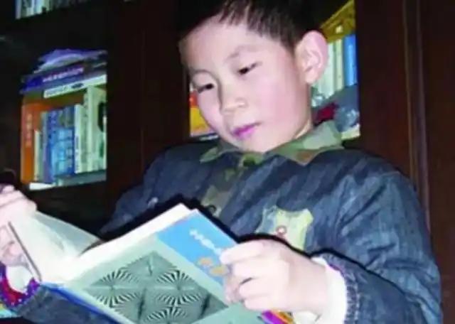 “国家的一大损失！”2000年，山东有一神童，短短的2天便念完小学，10岁那年参