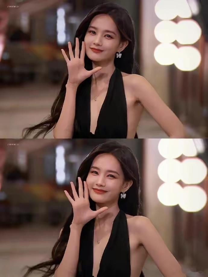 李一桐笑起来眼睛弯弯的太招人了！又媚又灵 ​​​
