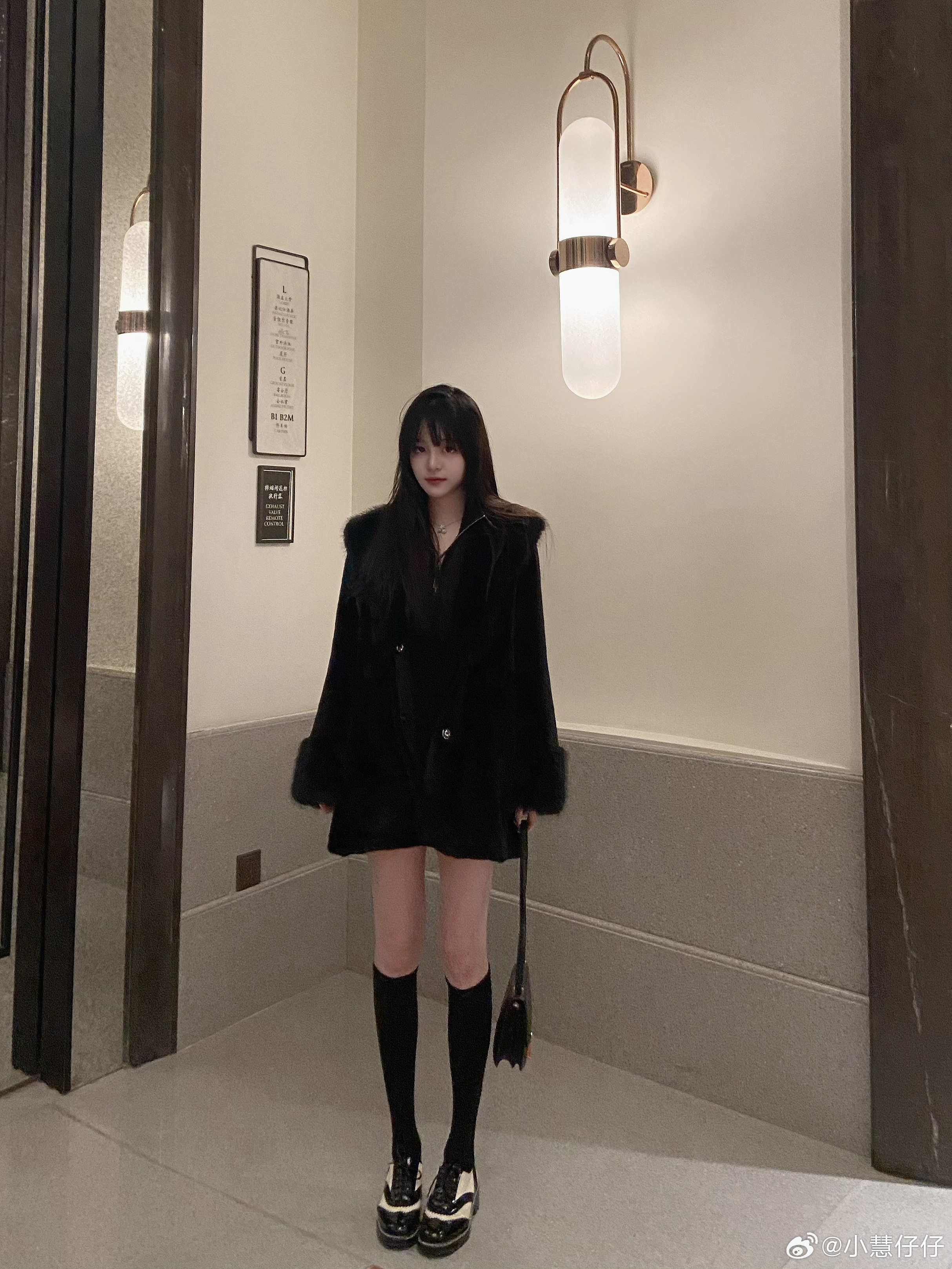 我始终觉得我是破碎的 我需要爱我的人很爱很爱我 ​​​