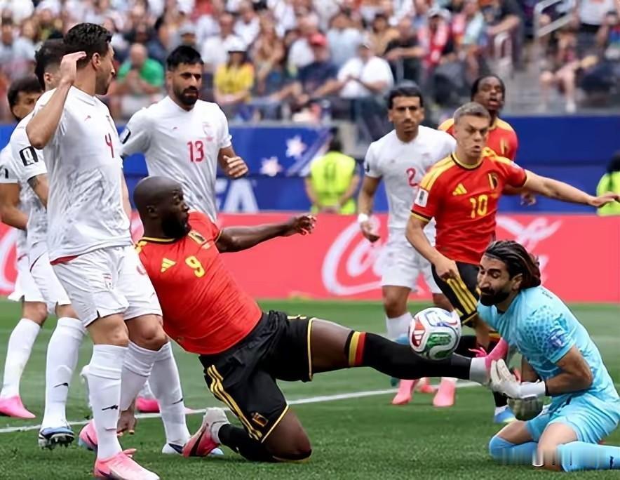 比利时0-0伊朗
乌拉圭2-2佛得角
两支弱队逼平强队的一个关键因素——门将的超