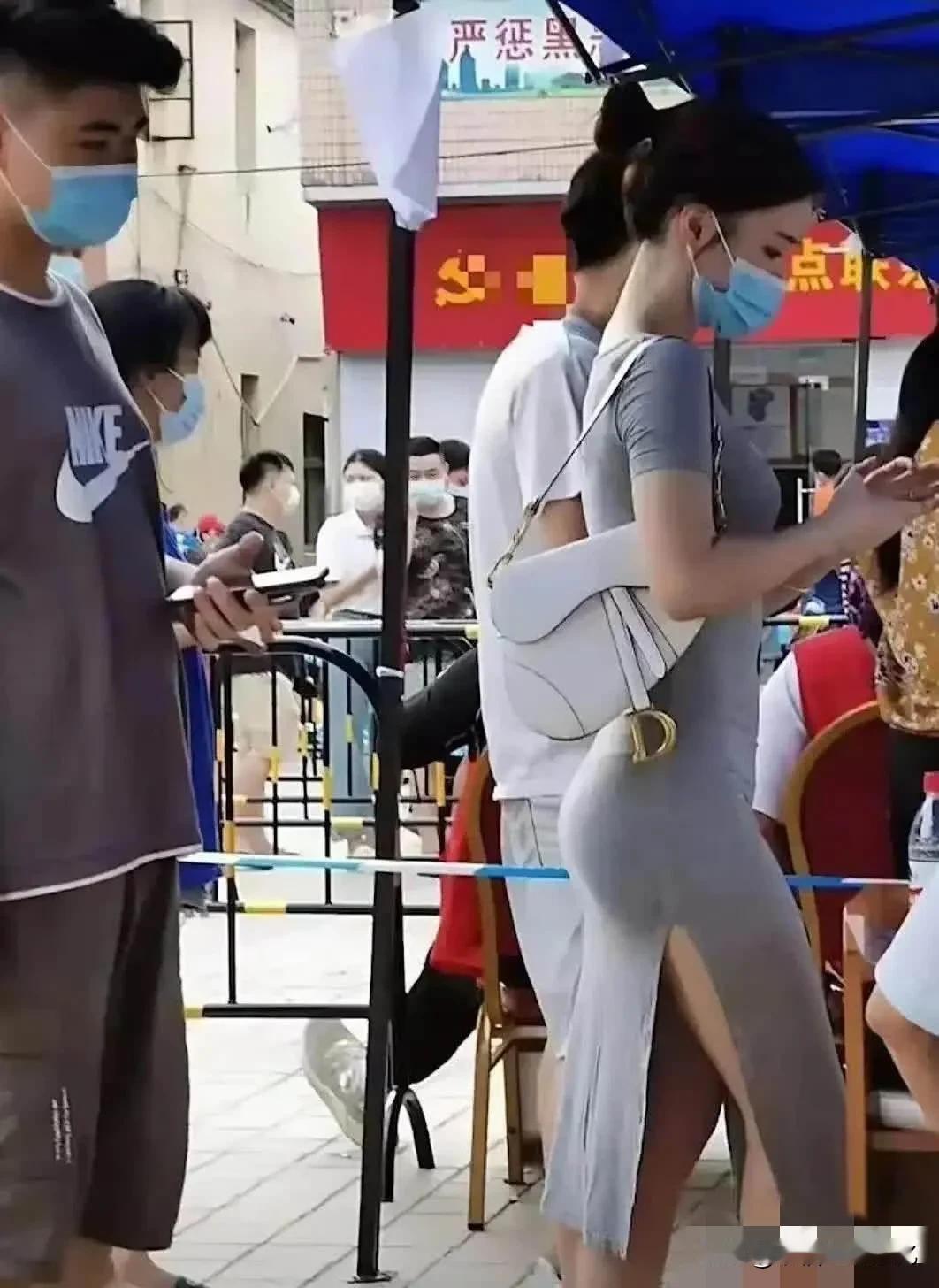 穿上最美的裙子，迎接春天的到来