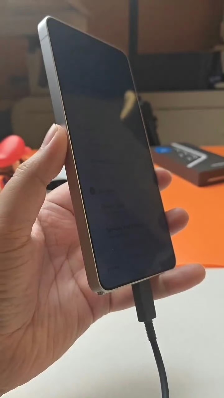 话说三星Galaxy S26 Ultra目前看下来，我比较感兴趣的点就是这个硬件