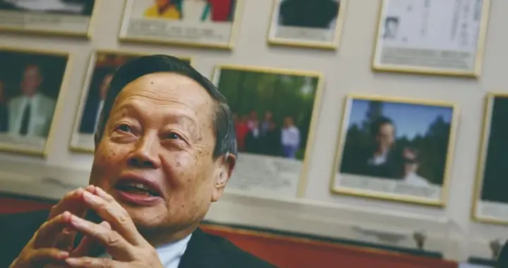 杨振宁：天才科学家 至诚爱国者 幸运尘世客