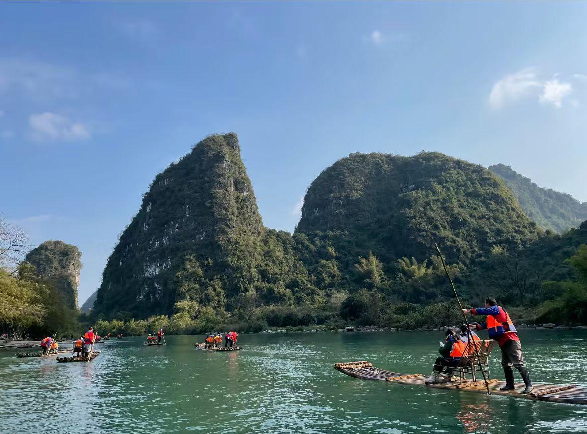 别让自己今后活在后悔里
 
人生是一场无法回放的单程旅途，每一个当下的选择，每一