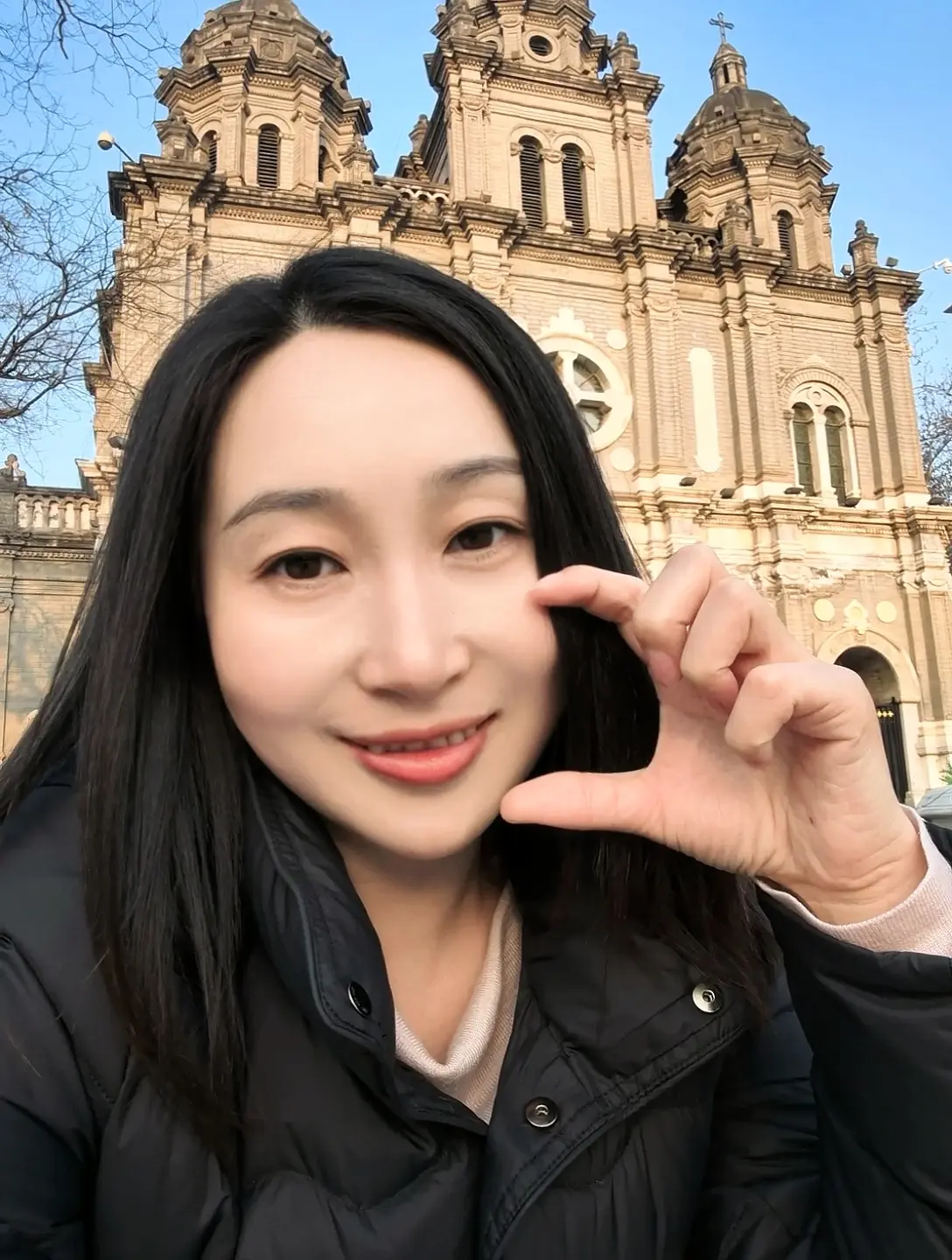 今天看到一段话，突然就释怀了：   只需要和同样珍视你的人保持联系 只...